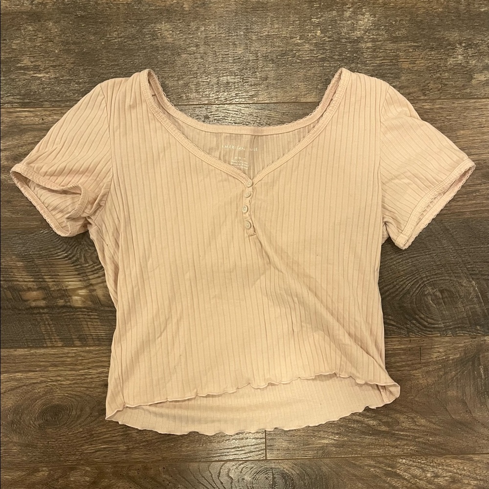 Light Pink American Eagle top! Size medium💗 looks a lot more pink in person!